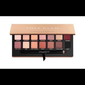 Brand New Anastasia Beverly Hills - Soft Glam
